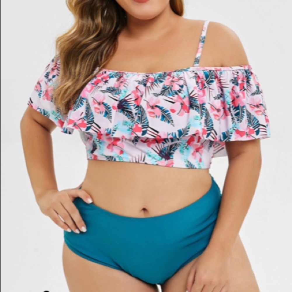 Floral Print Ruffled 2 Piece Swimsuit